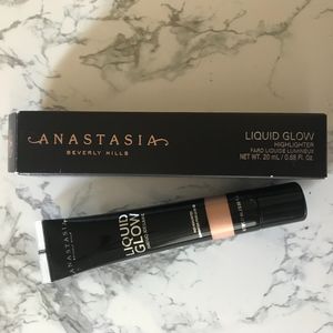 Anastasia Beverly Hills Liquid Glow Highlighter